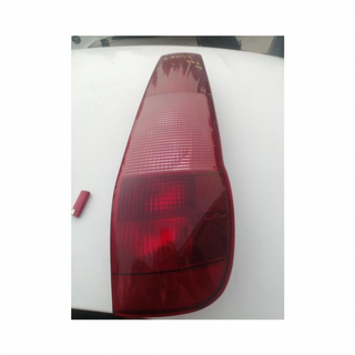 Piloto trasero derecho Fiat Punto I (176)