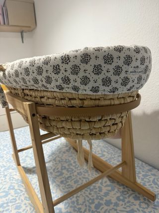 Moisés Pasito a Pasito con soporte