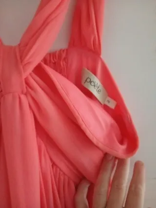 Vestido coral elegante de Poete