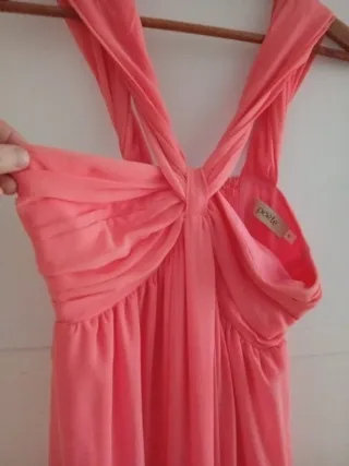 Vestido coral elegante de Poete