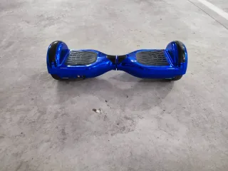 Patinete eléctrico y asiento de kart