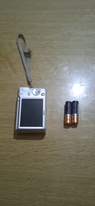 Nikon COOLPIX 7.1 MP Fotocamera Digitale