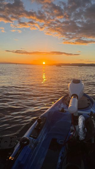 Kayak de pesca con cañeros
