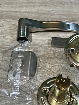 Manilla de paso con picaporte Amig