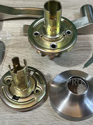 Manilla de paso con picaporte Amig