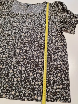 Blusa Shein floral manga corta XXL (NUEVA)