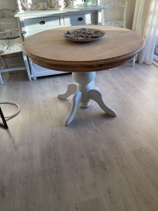 Mesa comedor, mueble y sillas