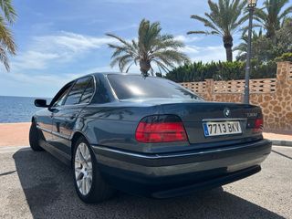 BMW Serie 7 2001