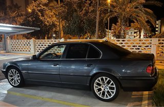 BMW Serie 7 2001