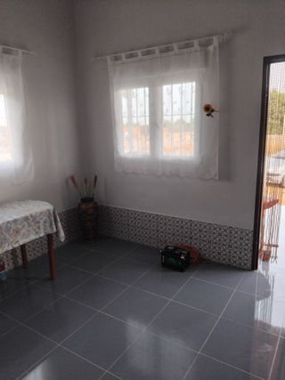 FINCA RÚSTICA CON CASETA CERCA DE PUEBLO