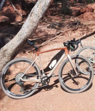 Bicicleta Megamo West AXS 05. Cambio eléctrico