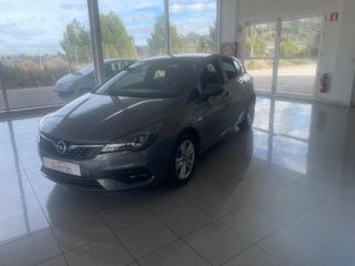 Opel Astra 2021
