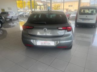 Opel Astra 2021