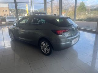 Opel Astra 2021