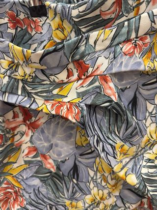 Falda corta estampada floral