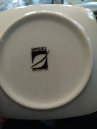 Lot de 6 tassetes i plats per cafè.