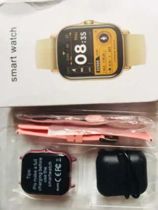 Smartwatch in oro rosa con caricabatterie