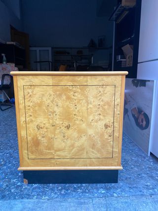 Cajonera de madera y metal