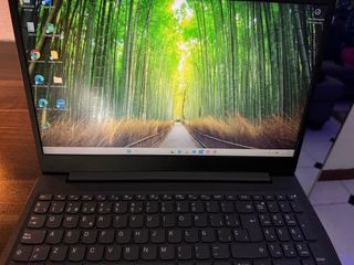 Portátil Lenovo Negro