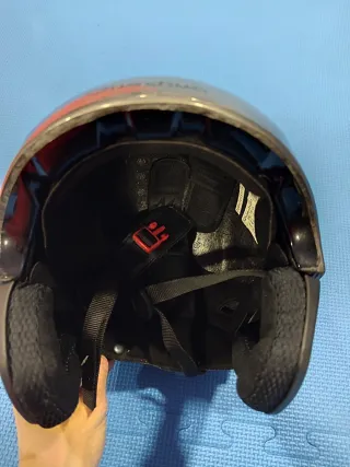 Casco de esquí gris