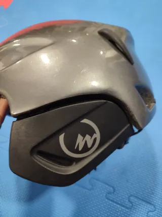 Casco de esquí gris