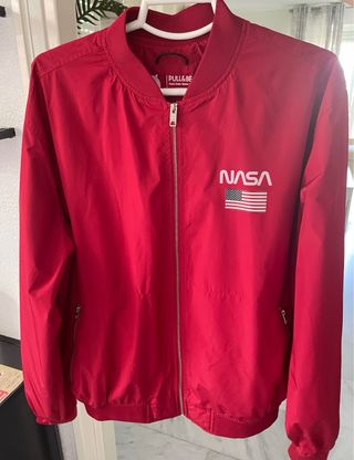 Chaqueta corta vientos