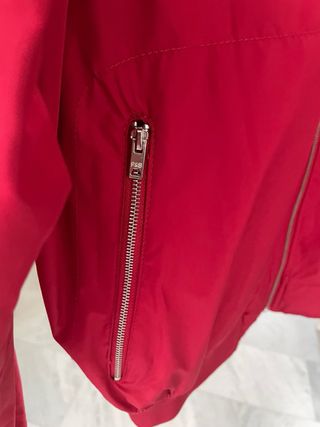 Chaqueta corta vientos