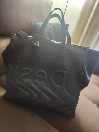 Bolso Negro Desigual