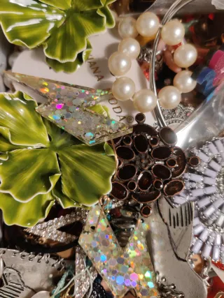 Lote 100 piezas bisutería variada