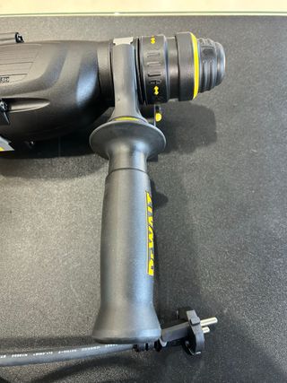 MARTILLO LIGUERO COMBINADO DEWALT D25144K