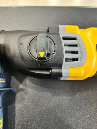 MARTILLO LIGUERO COMBINADO DEWALT D25144K