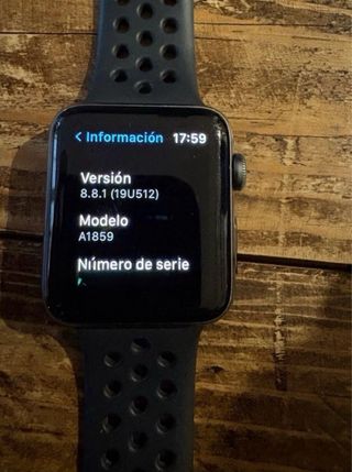 Apple Watch Nike Series 3 42mm Gris
