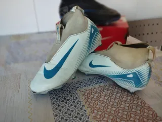 Botas de fútbol Nike Mercurial Talla 35.5
