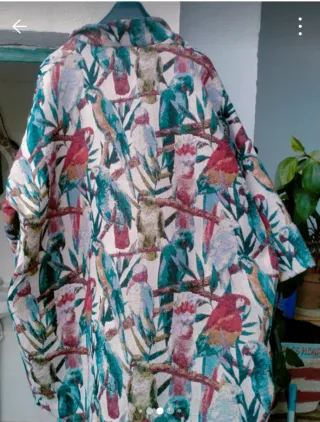 Abrigo JOT estampado loros talla única