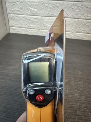 Termometro a infrarossi per uso industriale