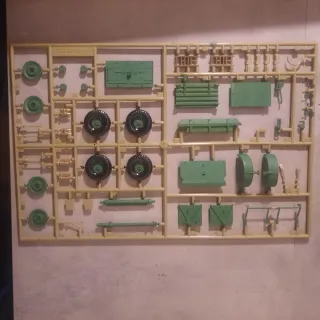 Tamiya 1/35 British 25 Field Gun Kit + british inf