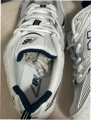 New Balance 530 Talla 42 Blanco Plata Marino