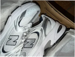 New Balance 530 Talla 43 Blanco Plata Marino