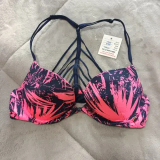 Top deportivo nuevo Talla 34 Copa B