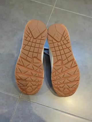 Zapatillas Skechers Niña Blancas y Doradas