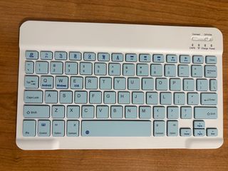 Teclado Inalámbrico Bluetooth Blanco y Azul