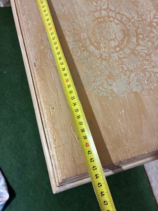 Mesilla antigua restaurada beige y dorado