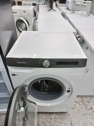 Oferta combo nevera y lavadora nueva con golpes