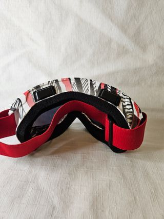 Gafas de esquí con diseño llamativo