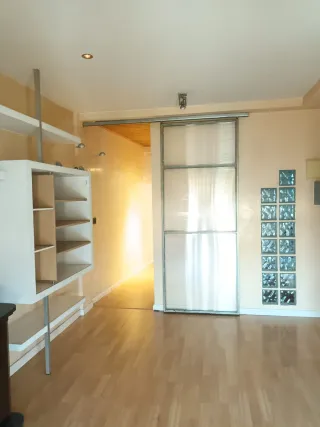 Puerta corredera de hierro