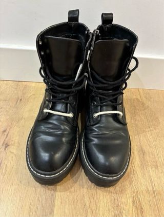 Botas Dr. Martens Stradivarius Negras
