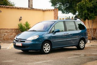 Peugeot 807 ST Pack 2.0 HDI 136