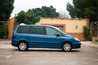 Peugeot 807 ST Pack 2.0 HDI 136