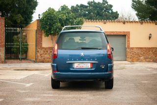 Peugeot 807 ST Pack 2.0 HDI 136