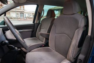 Peugeot 807 ST Pack 2.0 HDI 136